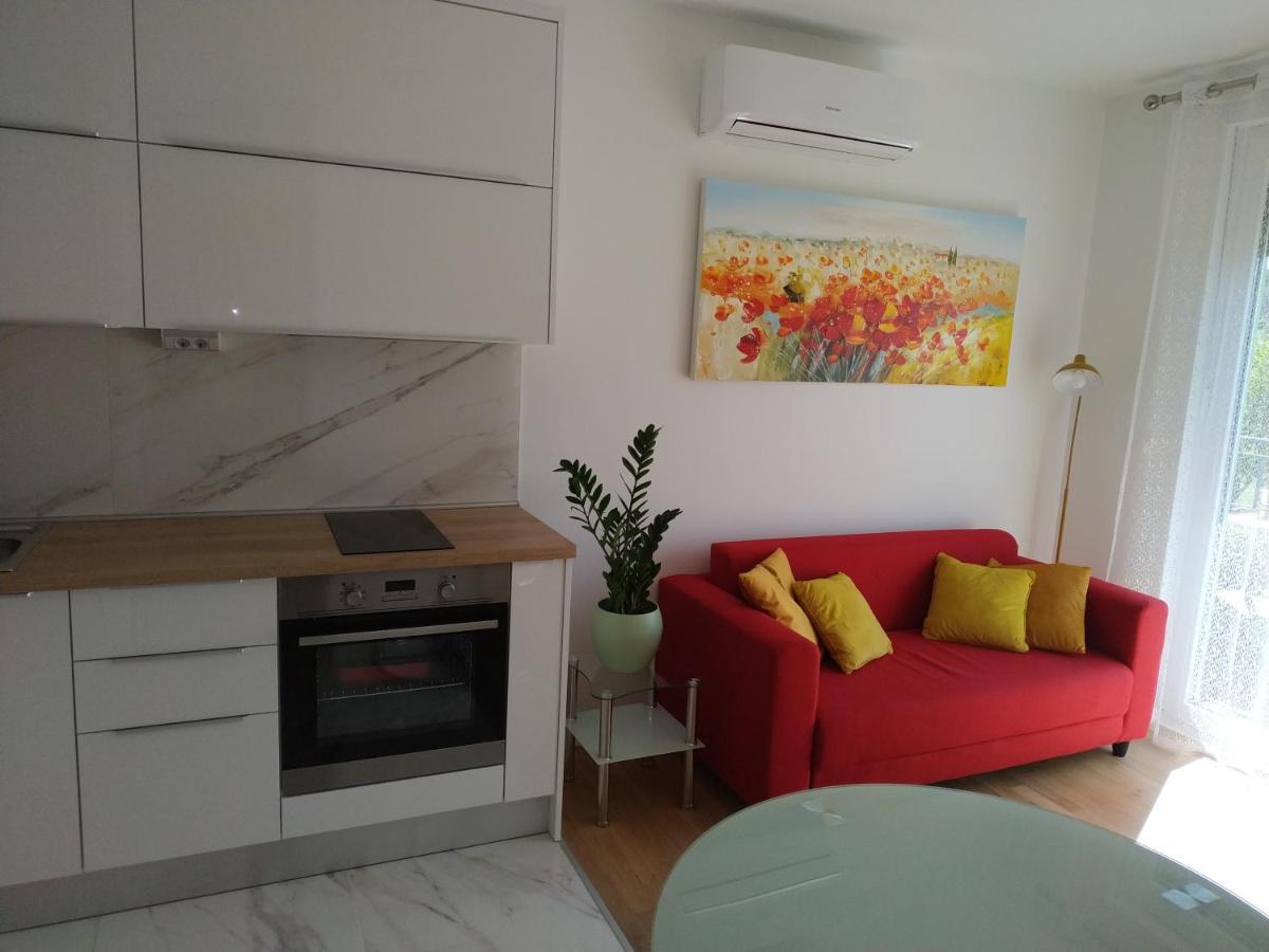 Maria Apartman *